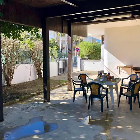 Casa de Férias Villetta Dei Pini Il Monte